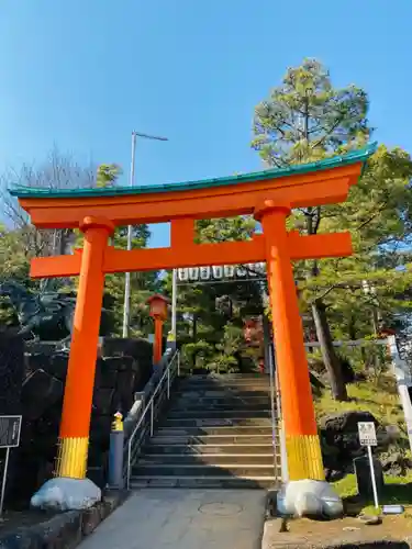 穴八幡宮の鳥居