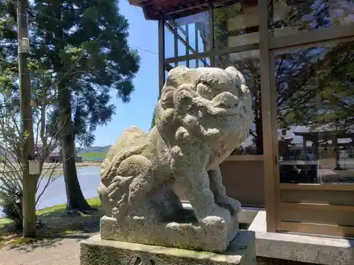 神明社の狛犬