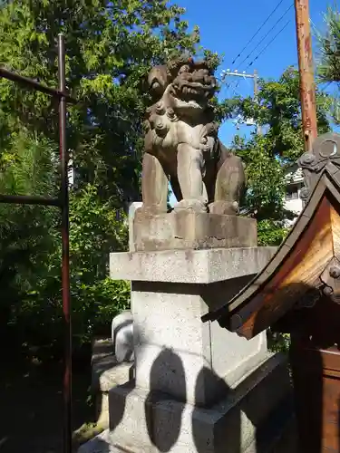 邇保姫神社の狛犬