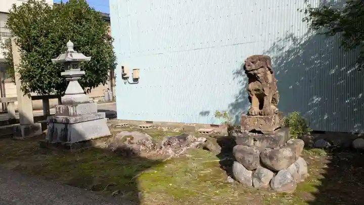 西之神祠の庭園