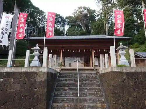 八幡神社の本殿・本堂