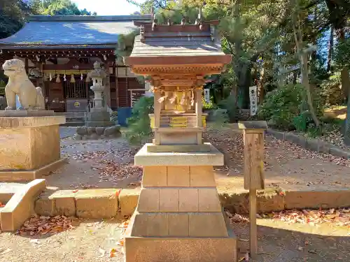 三ケ尻八幡神社の末社・摂社