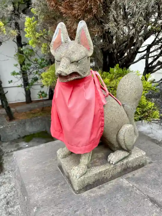 豊川稲荷(藤沢さいか屋)の{uncategorized: "未分類", other: "その他", undefined: "問題あり", building: "その他建物", grave: "お墓", sacred_gate: "鳥居", guardian: "狛犬", statue: "像", buddha: "仏像", history: "歴史", nature: "自然", garden: "庭園", animal: "動物", pagoda: "塔", temizu: "手水舎", mountain_gate: "山門・神門", sanctuary: "本殿・本堂", subordinate: "末社・摂社", art: "芸術", scenery: "景色", jizo: "地蔵", ema: "絵馬", goshuin: "御朱印", omikuji: "おみくじ", items: "授与品その他", amulet: "お守り", goshuincho: "御朱印帳", eats: "食事", festival: "お祭り", votive_dance: "神楽", shichigosan: "七五三参", wedding: "結婚式", experience: "体験その他", initially: "初詣", around: "周辺", anti_infection: "感染症対策"}
