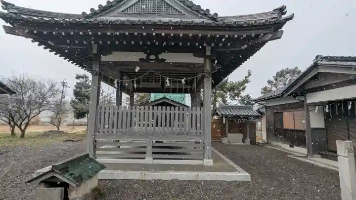 日枝神社大水別神社の{uncategorized: "未分類", other: "その他", undefined: "問題あり", building: "その他建物", grave: "お墓", sacred_gate: "鳥居", guardian: "狛犬", statue: "像", buddha: "仏像", history: "歴史", nature: "自然", garden: "庭園", animal: "動物", pagoda: "塔", temizu: "手水舎", mountain_gate: "山門・神門", sanctuary: "本殿・本堂", subordinate: "末社・摂社", art: "芸術", scenery: "景色", jizo: "地蔵", ema: "絵馬", goshuin: "御朱印", omikuji: "おみくじ", items: "授与品その他", amulet: "お守り", goshuincho: "御朱印帳", eats: "食事", festival: "お祭り", votive_dance: "神楽", shichigosan: "七五三参", wedding: "結婚式", experience: "体験その他", initially: "初詣", around: "周辺", anti_infection: "感染症対策"}