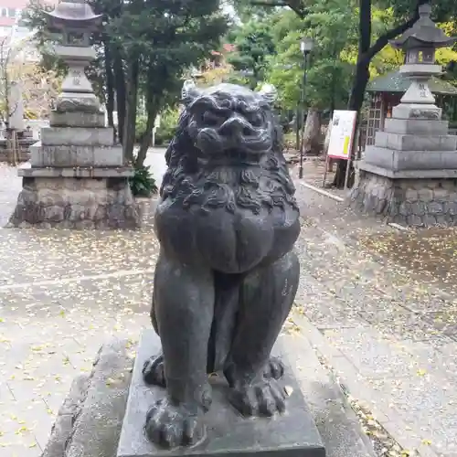 鳩森八幡神社の狛犬