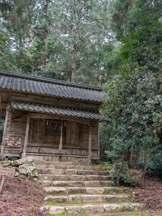 粟鹿神社の{uncategorized: "未分類", other: "その他", undefined: "問題あり", building: "その他建物", grave: "お墓", sacred_gate: "鳥居", guardian: "狛犬", statue: "像", buddha: "仏像", history: "歴史", nature: "自然", garden: "庭園", animal: "動物", pagoda: "塔", temizu: "手水舎", mountain_gate: "山門・神門", sanctuary: "本殿・本堂", subordinate: "末社・摂社", art: "芸術", scenery: "景色", jizo: "地蔵", ema: "絵馬", goshuin: "御朱印", omikuji: "おみくじ", items: "授与品その他", amulet: "お守り", goshuincho: "御朱印帳", eats: "食事", festival: "お祭り", votive_dance: "神楽", shichigosan: "七五三参", wedding: "結婚式", experience: "体験その他", initially: "初詣", around: "周辺", anti_infection: "感染症対策"}