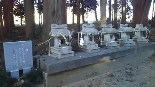 静神社の末社・摂社