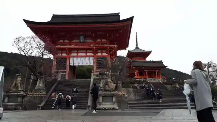 清水寺の山門・神門