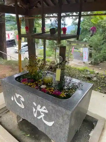 坂本八幡神社の手水