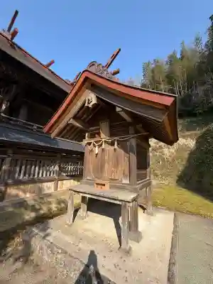 揖夜神社の{uncategorized: "未分類", other: "その他", undefined: "問題あり", building: "その他建物", grave: "お墓", sacred_gate: "鳥居", guardian: "狛犬", statue: "像", buddha: "仏像", history: "歴史", nature: "自然", garden: "庭園", animal: "動物", pagoda: "塔", temizu: "手水舎", mountain_gate: "山門・神門", sanctuary: "本殿・本堂", subordinate: "末社・摂社", art: "芸術", scenery: "景色", jizo: "地蔵", ema: "絵馬", goshuin: "御朱印", omikuji: "おみくじ", items: "授与品その他", amulet: "お守り", goshuincho: "御朱印帳", eats: "食事", festival: "お祭り", votive_dance: "神楽", shichigosan: "七五三参", wedding: "結婚式", experience: "体験その他", initially: "初詣", around: "周辺", anti_infection: "感染症対策"}