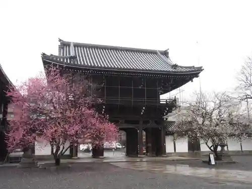 興正寺の山門・神門