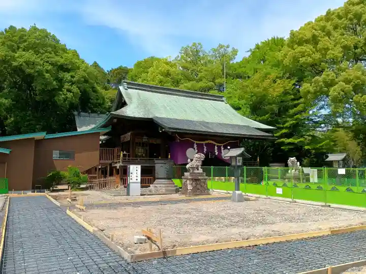 宇都宮二荒山神社の{uncategorized: "未分類", other: "その他", undefined: "問題あり", building: "その他建物", grave: "お墓", sacred_gate: "鳥居", guardian: "狛犬", statue: "像", buddha: "仏像", history: "歴史", nature: "自然", garden: "庭園", animal: "動物", pagoda: "塔", temizu: "手水舎", mountain_gate: "山門・神門", sanctuary: "本殿・本堂", subordinate: "末社・摂社", art: "芸術", scenery: "景色", jizo: "地蔵", ema: "絵馬", goshuin: "御朱印", omikuji: "おみくじ", items: "授与品その他", amulet: "お守り", goshuincho: "御朱印帳", eats: "食事", festival: "お祭り", votive_dance: "神楽", shichigosan: "七五三参", wedding: "結婚式", experience: "体験その他", initially: "初詣", around: "周辺", anti_infection: "感染症対策"}