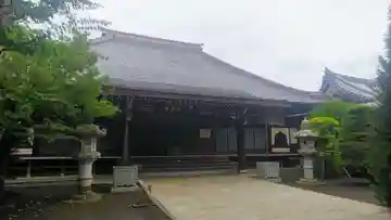 流泉寺の本殿・本堂