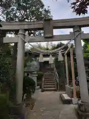 横浜御嶽神社の鳥居