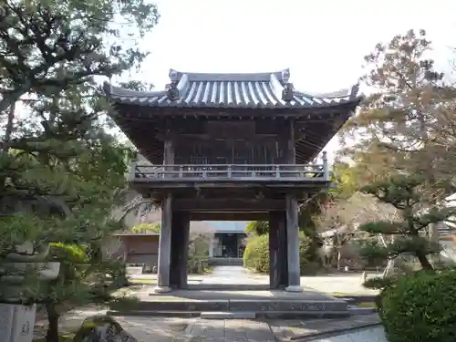 伊勢の国 四天王寺の山門