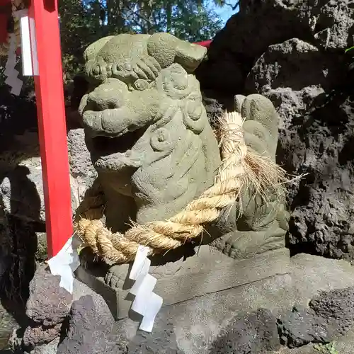 稲荷神社の狛犬