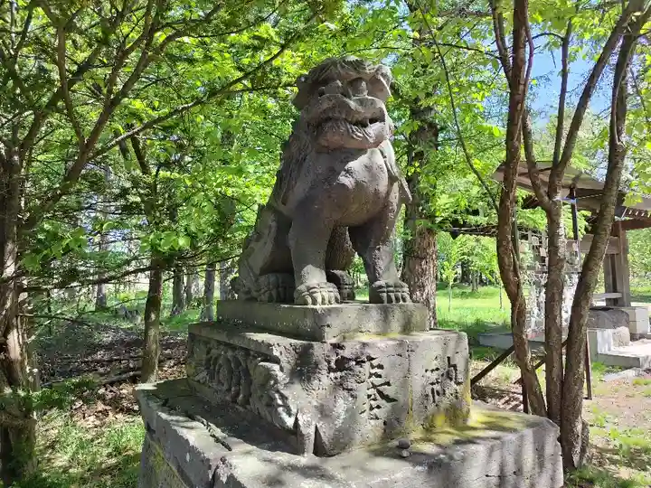 神楽神社の狛犬