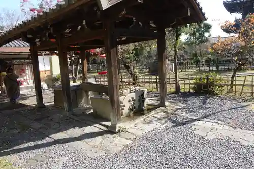 清凉寺の手水舎
