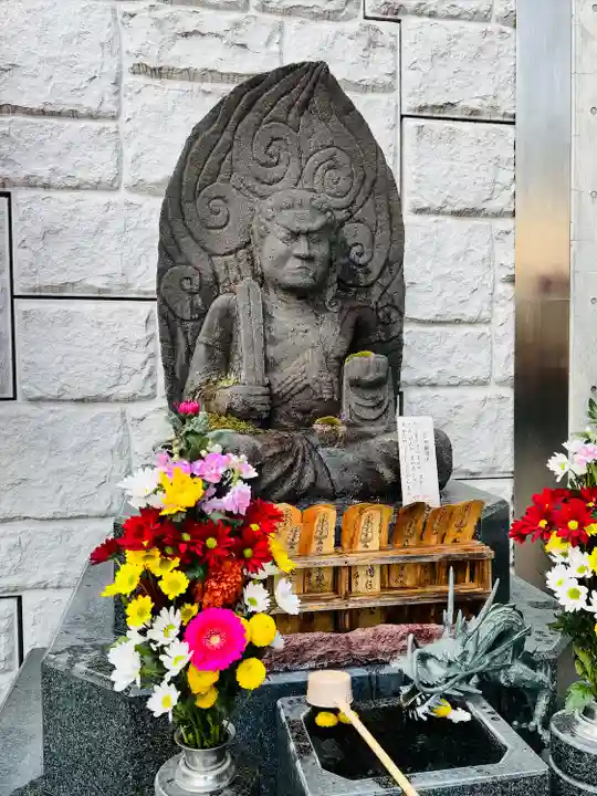 赤坂不動尊威徳寺(東京都)