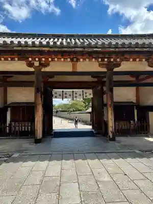 法隆寺の山門・神門