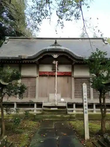 八柱神社の本殿・本堂