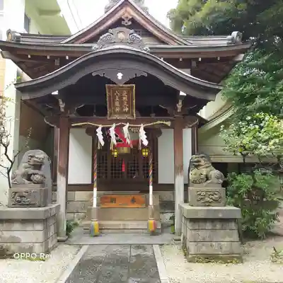 東神社の本殿・本堂