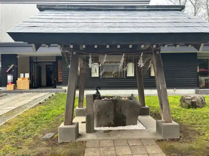 長沼神社の{uncategorized: "未分類", other: "その他", undefined: "問題あり", building: "その他建物", grave: "お墓", sacred_gate: "鳥居", guardian: "狛犬", statue: "像", buddha: "仏像", history: "歴史", nature: "自然", garden: "庭園", animal: "動物", pagoda: "塔", temizu: "手水舎", mountain_gate: "山門・神門", sanctuary: "本殿・本堂", subordinate: "末社・摂社", art: "芸術", scenery: "景色", jizo: "地蔵", ema: "絵馬", goshuin: "御朱印", omikuji: "おみくじ", items: "授与品その他", amulet: "お守り", goshuincho: "御朱印帳", eats: "食事", festival: "お祭り", votive_dance: "神楽", shichigosan: "七五三参", wedding: "結婚式", experience: "体験その他", initially: "初詣", around: "周辺", anti_infection: "感染症対策"}
