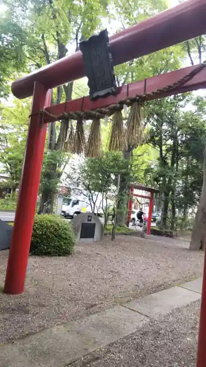 卸町神社の鳥居