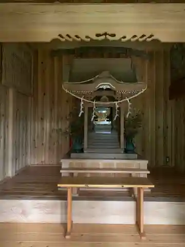 房根神社の本殿・本堂