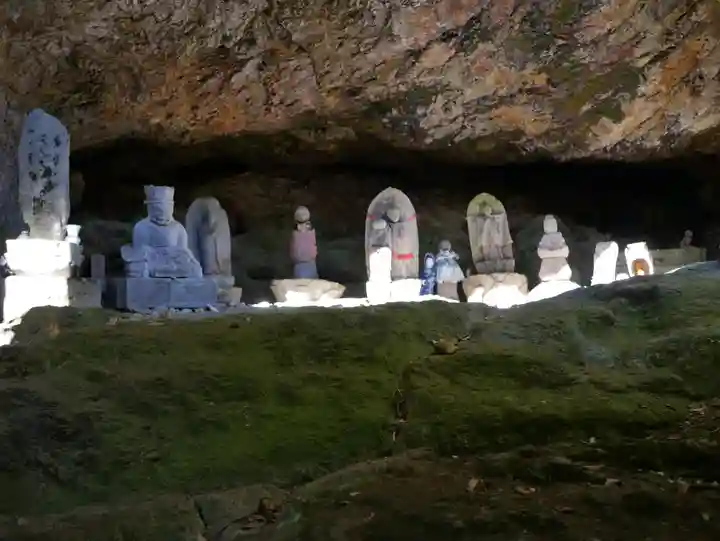 岩井堂(圓融寺境外観音堂)の仏像