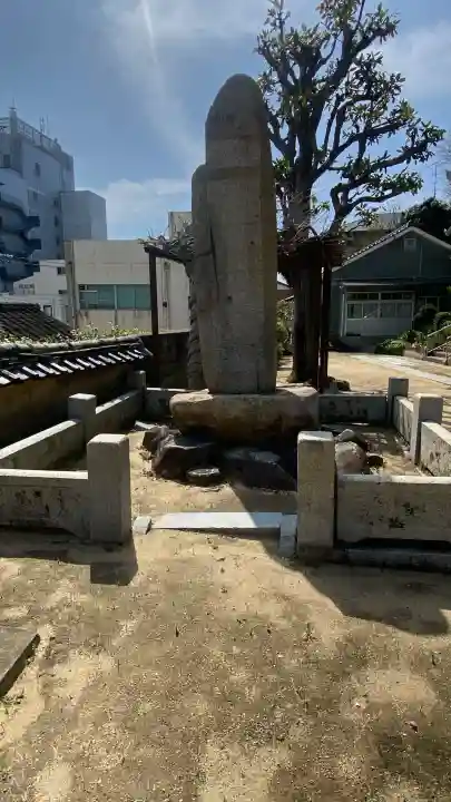 光明寺の{uncategorized: "未分類", other: "その他", undefined: "問題あり", building: "その他建物", grave: "お墓", sacred_gate: "鳥居", guardian: "狛犬", statue: "像", buddha: "仏像", history: "歴史", nature: "自然", garden: "庭園", animal: "動物", pagoda: "塔", temizu: "手水舎", mountain_gate: "山門・神門", sanctuary: "本殿・本堂", subordinate: "末社・摂社", art: "芸術", scenery: "景色", jizo: "地蔵", ema: "絵馬", goshuin: "御朱印", omikuji: "おみくじ", items: "授与品その他", amulet: "お守り", goshuincho: "御朱印帳", eats: "食事", festival: "お祭り", votive_dance: "神楽", shichigosan: "七五三参", wedding: "結婚式", experience: "体験その他", initially: "初詣", around: "周辺", anti_infection: "感染症対策"}