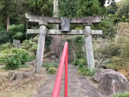 若伊香保神社の鳥居