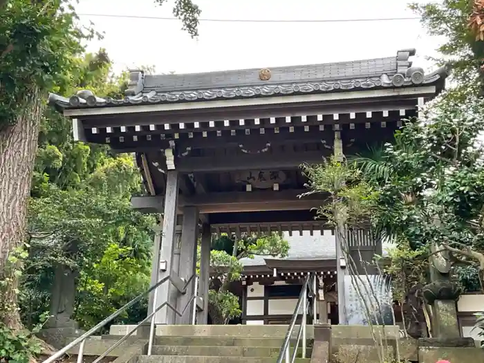 向導寺の山門