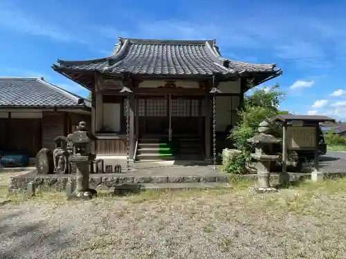 薬師堂の{uncategorized: "未分類", other: "その他", undefined: "問題あり", building: "その他建物", grave: "お墓", sacred_gate: "鳥居", guardian: "狛犬", statue: "像", buddha: "仏像", history: "歴史", nature: "自然", garden: "庭園", animal: "動物", pagoda: "塔", temizu: "手水舎", mountain_gate: "山門・神門", sanctuary: "本殿・本堂", subordinate: "末社・摂社", art: "芸術", scenery: "景色", jizo: "地蔵", ema: "絵馬", goshuin: "御朱印", omikuji: "おみくじ", items: "授与品その他", amulet: "お守り", goshuincho: "御朱印帳", eats: "食事", festival: "お祭り", votive_dance: "神楽", shichigosan: "七五三参", wedding: "結婚式", experience: "体験その他", initially: "初詣", around: "周辺", anti_infection: "感染症対策"}