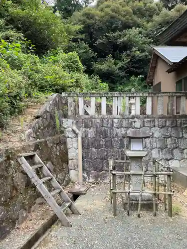 八幡神社の建物その他