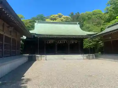 濱田護國神社の{uncategorized: "未分類", other: "その他", undefined: "問題あり", building: "その他建物", grave: "お墓", sacred_gate: "鳥居", guardian: "狛犬", statue: "像", buddha: "仏像", history: "歴史", nature: "自然", garden: "庭園", animal: "動物", pagoda: "塔", temizu: "手水舎", mountain_gate: "山門・神門", sanctuary: "本殿・本堂", subordinate: "末社・摂社", art: "芸術", scenery: "景色", jizo: "地蔵", ema: "絵馬", goshuin: "御朱印", omikuji: "おみくじ", items: "授与品その他", amulet: "お守り", goshuincho: "御朱印帳", eats: "食事", festival: "お祭り", votive_dance: "神楽", shichigosan: "七五三参", wedding: "結婚式", experience: "体験その他", initially: "初詣", around: "周辺", anti_infection: "感染症対策"}