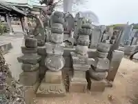 観護寺の{uncategorized: "未分類", other: "その他", undefined: "問題あり", building: "その他建物", grave: "お墓", sacred_gate: "鳥居", guardian: "狛犬", statue: "像", buddha: "仏像", history: "歴史", nature: "自然", garden: "庭園", animal: "動物", pagoda: "塔", temizu: "手水舎", mountain_gate: "山門・神門", sanctuary: "本殿・本堂", subordinate: "末社・摂社", art: "芸術", scenery: "景色", jizo: "地蔵", ema: "絵馬", goshuin: "御朱印", omikuji: "おみくじ", items: "授与品その他", amulet: "お守り", goshuincho: "御朱印帳", eats: "食事", festival: "お祭り", votive_dance: "神楽", shichigosan: "七五三参", wedding: "結婚式", experience: "体験その他", initially: "初詣", around: "周辺", anti_infection: "感染症対策"}