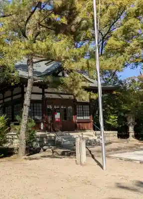 築地神社の{uncategorized: "未分類", other: "その他", undefined: "問題あり", building: "その他建物", grave: "お墓", sacred_gate: "鳥居", guardian: "狛犬", statue: "像", buddha: "仏像", history: "歴史", nature: "自然", garden: "庭園", animal: "動物", pagoda: "塔", temizu: "手水舎", mountain_gate: "山門・神門", sanctuary: "本殿・本堂", subordinate: "末社・摂社", art: "芸術", scenery: "景色", jizo: "地蔵", ema: "絵馬", goshuin: "御朱印", omikuji: "おみくじ", items: "授与品その他", amulet: "お守り", goshuincho: "御朱印帳", eats: "食事", festival: "お祭り", votive_dance: "神楽", shichigosan: "七五三参", wedding: "結婚式", experience: "体験その他", initially: "初詣", around: "周辺", anti_infection: "感染症対策"}