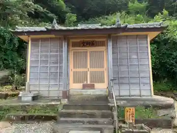 薬師堂の本殿・本堂