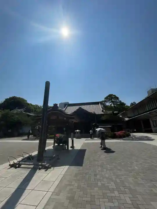 泉岳寺の{uncategorized: "未分類", other: "その他", undefined: "問題あり", building: "その他建物", grave: "お墓", sacred_gate: "鳥居", guardian: "狛犬", statue: "像", buddha: "仏像", history: "歴史", nature: "自然", garden: "庭園", animal: "動物", pagoda: "塔", temizu: "手水舎", mountain_gate: "山門・神門", sanctuary: "本殿・本堂", subordinate: "末社・摂社", art: "芸術", scenery: "景色", jizo: "地蔵", ema: "絵馬", goshuin: "御朱印", omikuji: "おみくじ", items: "授与品その他", amulet: "お守り", goshuincho: "御朱印帳", eats: "食事", festival: "お祭り", votive_dance: "神楽", shichigosan: "七五三参", wedding: "結婚式", experience: "体験その他", initially: "初詣", around: "周辺", anti_infection: "感染症対策"}