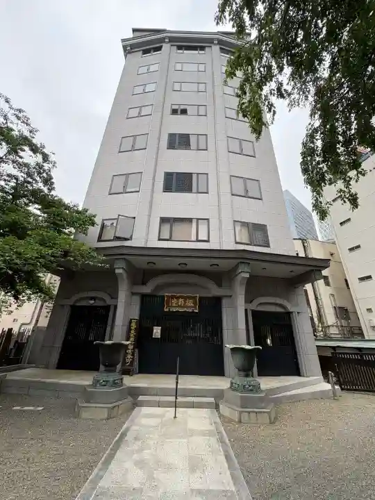 常圓寺の{uncategorized: "未分類", other: "その他", undefined: "問題あり", building: "その他建物", grave: "お墓", sacred_gate: "鳥居", guardian: "狛犬", statue: "像", buddha: "仏像", history: "歴史", nature: "自然", garden: "庭園", animal: "動物", pagoda: "塔", temizu: "手水舎", mountain_gate: "山門・神門", sanctuary: "本殿・本堂", subordinate: "末社・摂社", art: "芸術", scenery: "景色", jizo: "地蔵", ema: "絵馬", goshuin: "御朱印", omikuji: "おみくじ", items: "授与品その他", amulet: "お守り", goshuincho: "御朱印帳", eats: "食事", festival: "お祭り", votive_dance: "神楽", shichigosan: "七五三参", wedding: "結婚式", experience: "体験その他", initially: "初詣", around: "周辺", anti_infection: "感染症対策"}