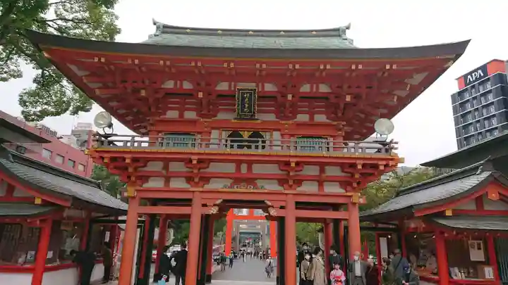 生田神社の山門・神門