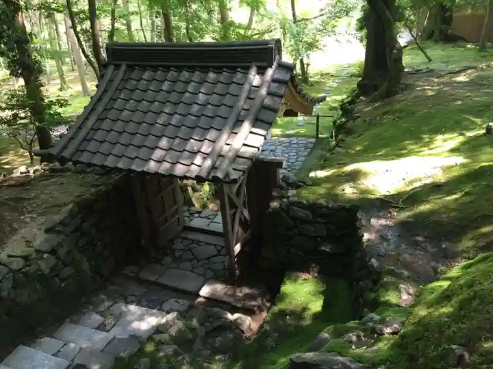 西芳寺の山門・神門