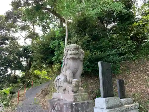 八幡神社の狛犬