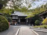報国寺の本殿・本堂