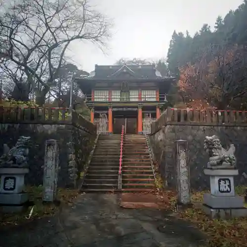 水上寺(成田山水上不動尊) の山門