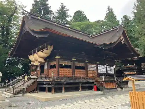 諏訪大社下社秋宮(長野県)