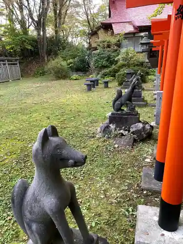 与次郎稲荷神社の狛犬