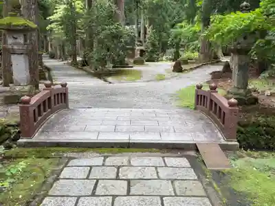 雄山神社中宮祈願殿(富山県)