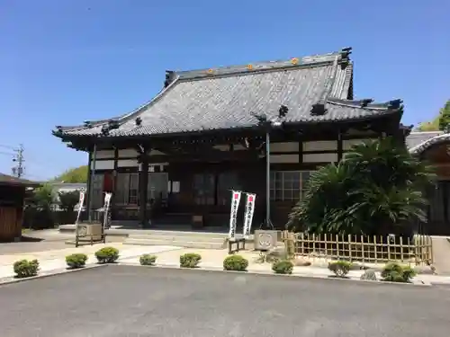 玉泉寺の本殿